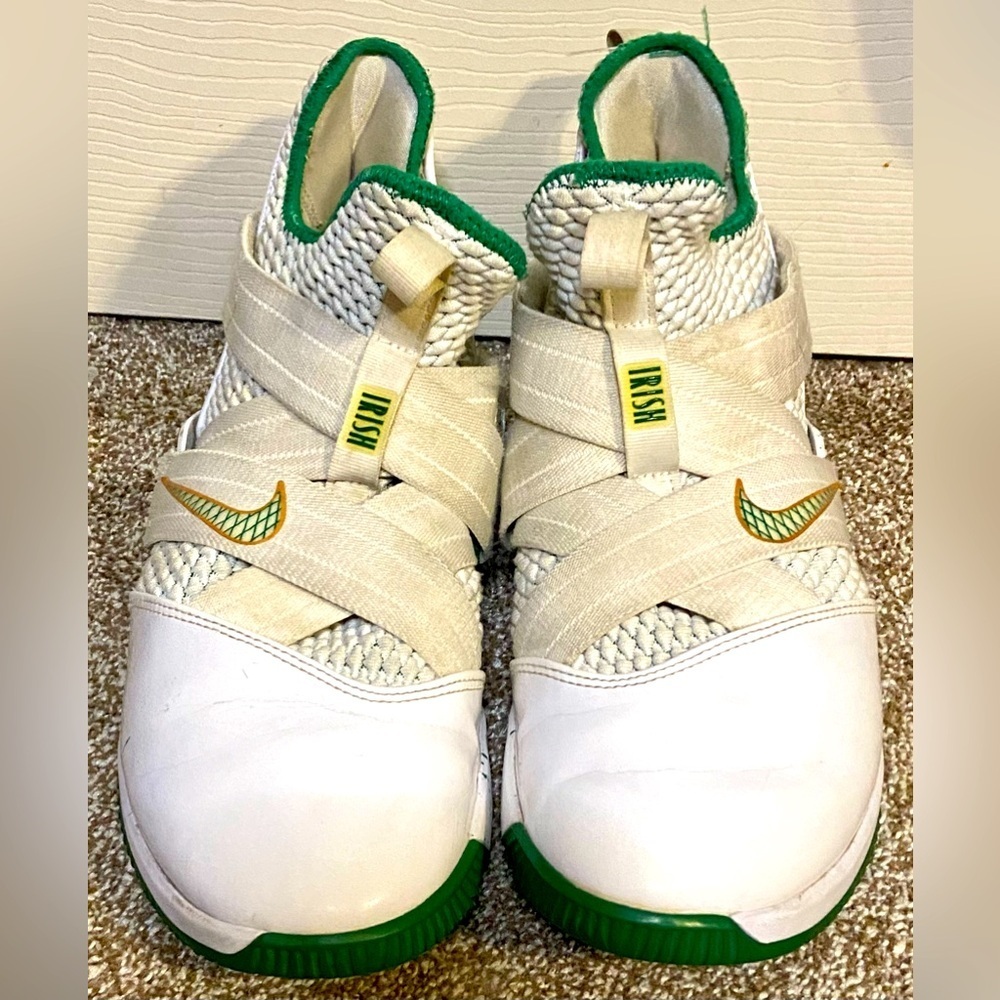 Nike Lebron 12 A02609-100 White Basketball Shoes Men's Size 10.5